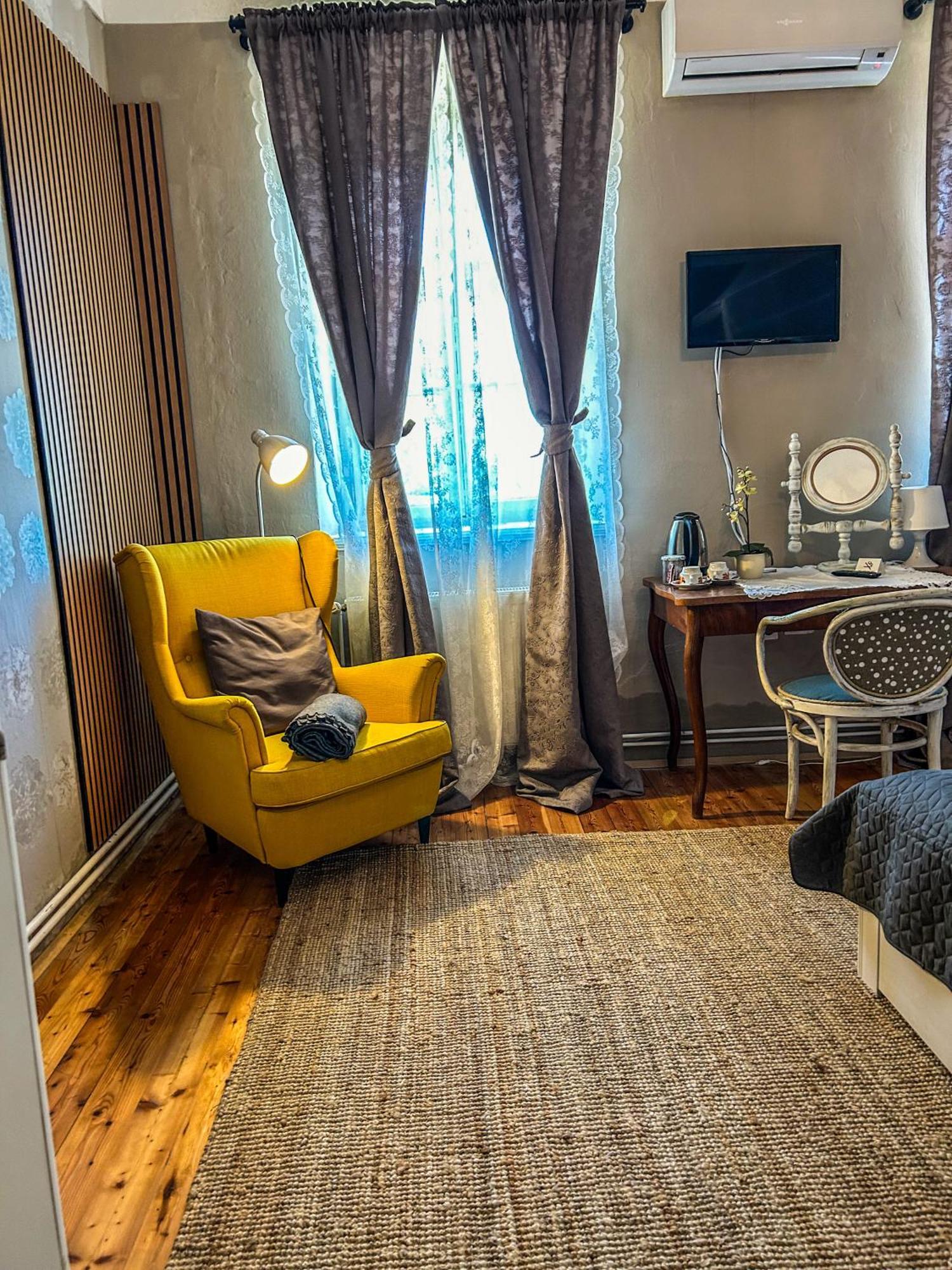 Boutique B&B Mali Pariz Grizane-Belgrad Exterior photo